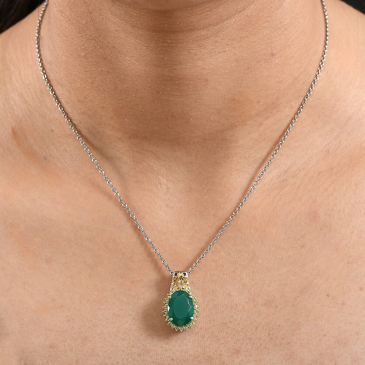 EverTrue Verde Onyx and Hebei Peridot 5.40 ctw Pendant in Platinum Bond with Stainless Steel Necklace 20 Inches image number 2