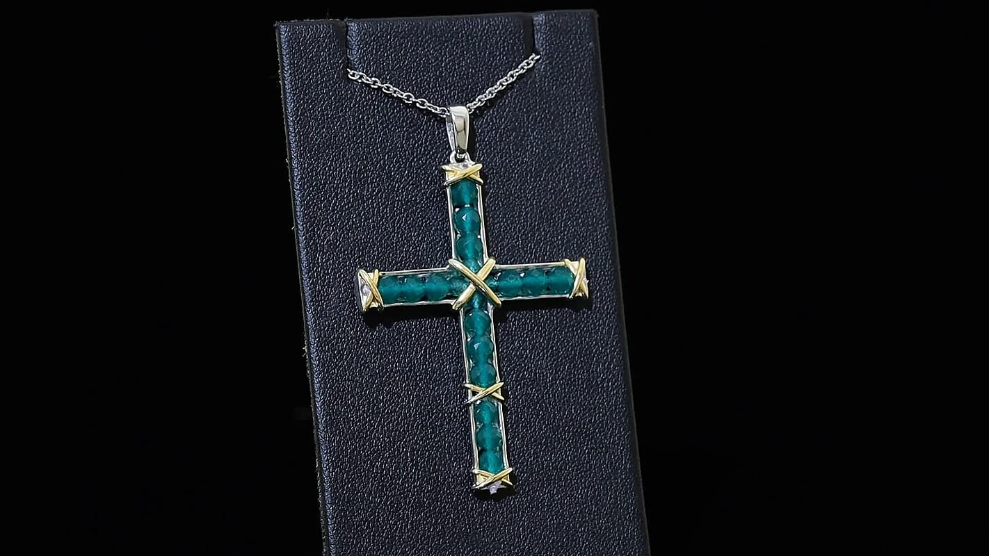 EverTrue Verde Onyx 7.50 ctw XOXO Cross Pendant in 18K YG Plated and Platinum Bond with Stainless Steel Necklace 20 Inches