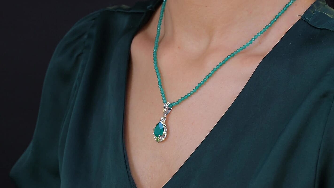 EverTrue Verde Onyx, Hebei Peridot Pendant with Beaded Necklace in 18K YG Plated and Platinum Bond 30.20 ctw (20 Inches)