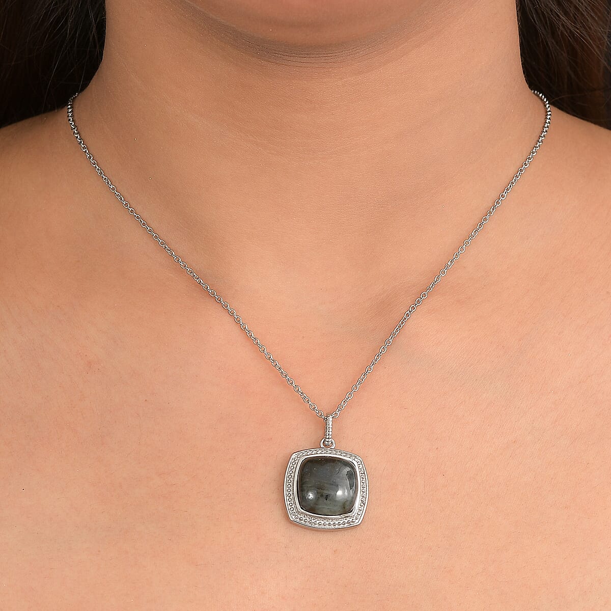 EverTrue Malagasy Labradorite 10.90 ctw Pendant Necklace in Stainless Steel 20 Inches  image number 2