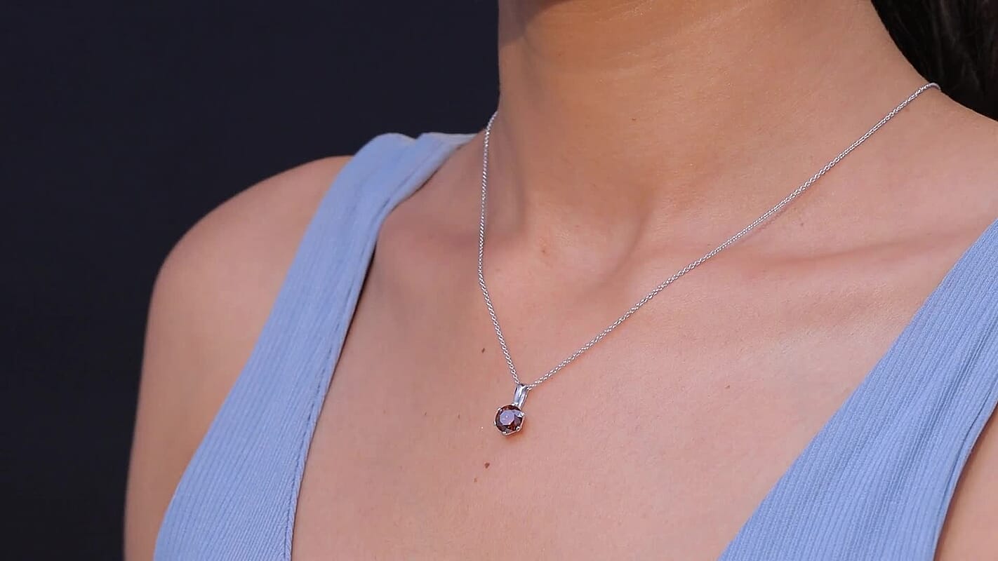 Luxuriant Lab Grown Red Diamond SI (IR) 1.50 ctw Rosetta Pendant Necklace 20 Inches in 10K White Gold
