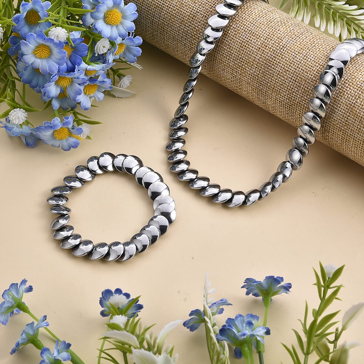 Doorbuster 2 Piece Set Silver Plated Hematite 557.00 ctw Beaded Stretch Bracelet (7-7.5In) and Necklace 21-23 Inches in Silvertone image number 1