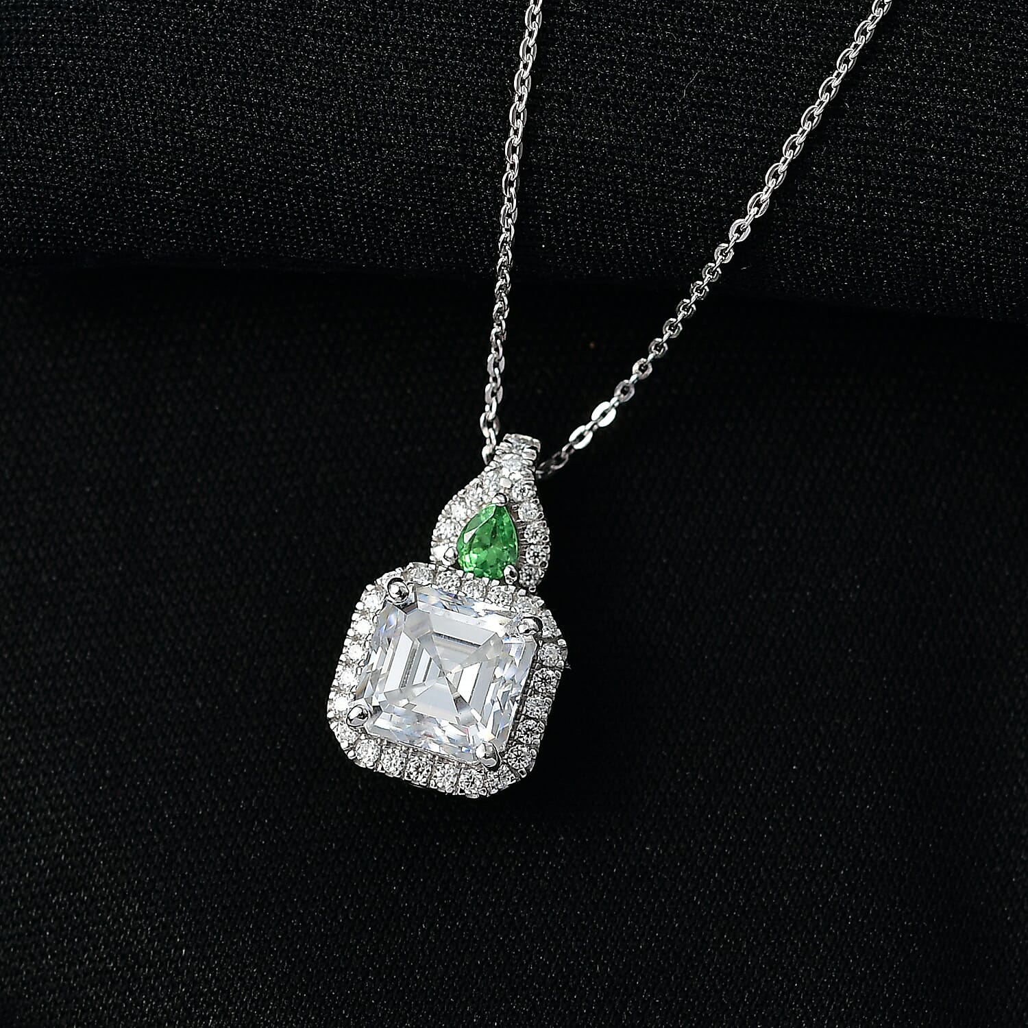 Moissanite & Tsavorite Garnet - Product card gallery slide 2 (9433129353471)
