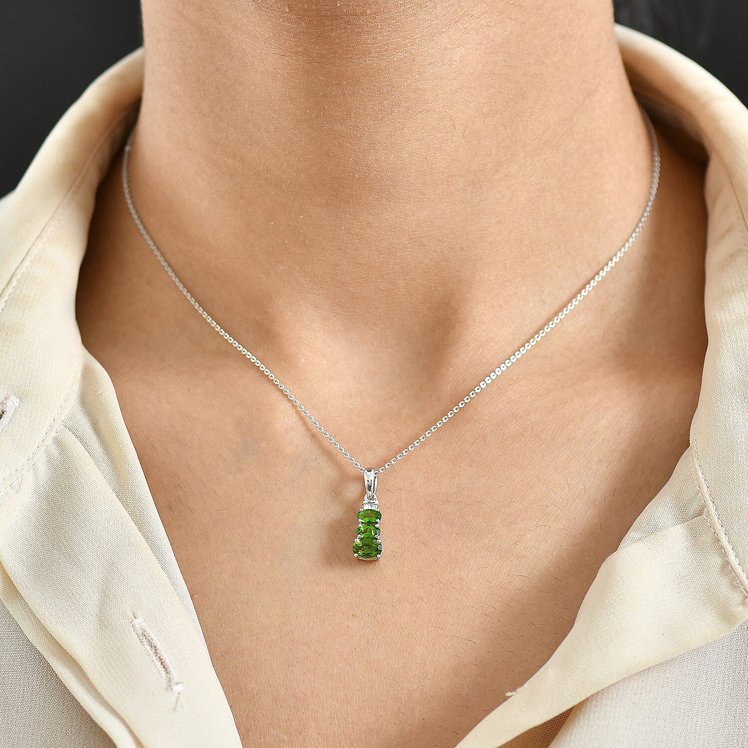 D'Joy Chrome Diopside, Diamond Oval Harmony Pendant Necklace in Rhodium Over Sterling Silver 1.00 ctw (20 Inches)