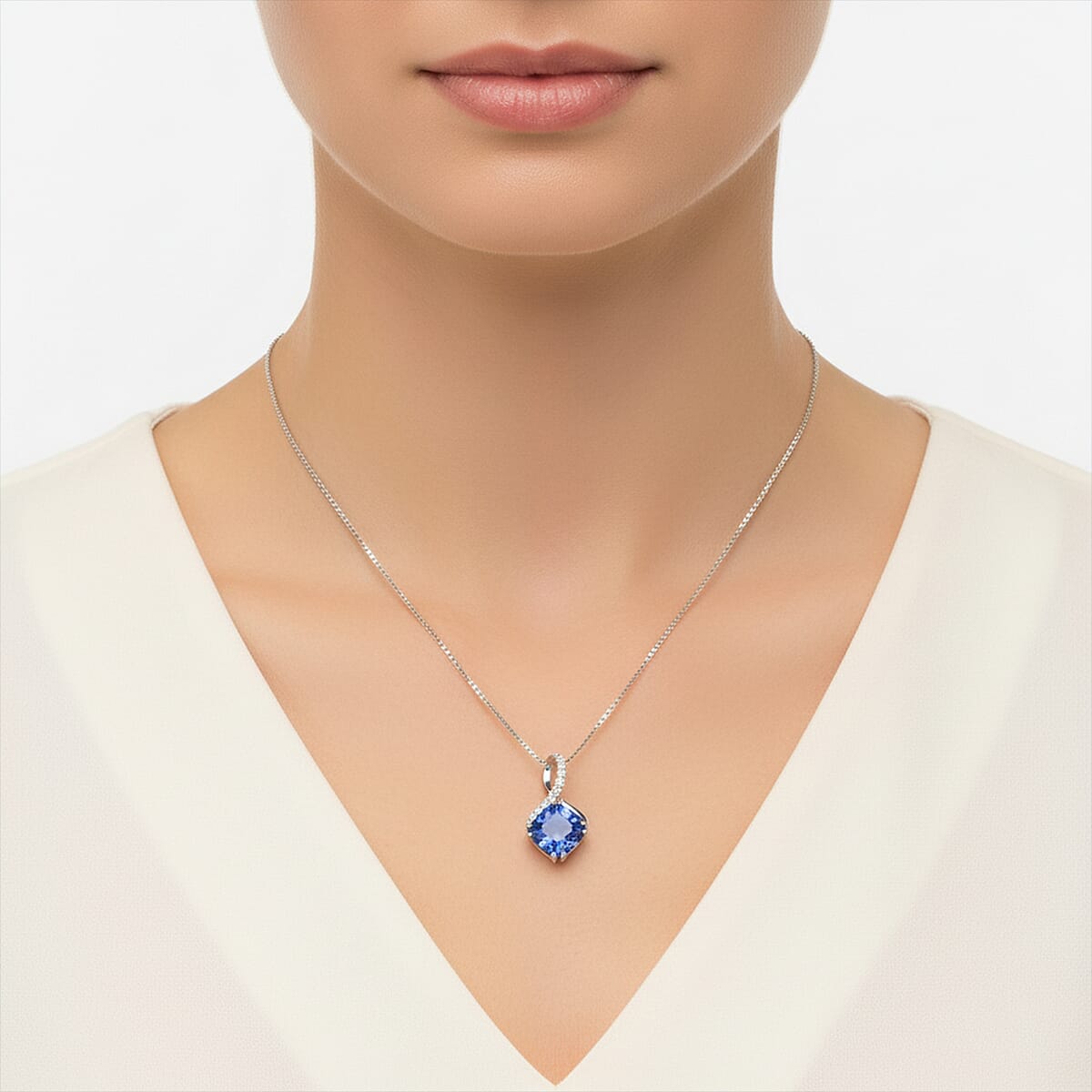 Certified & Appraised Rhapsody AAAA Tanzanite and E-F VS Diamond 2.80 ctw Pendant Necklace 18 Inches 4.51 Grams image number 2