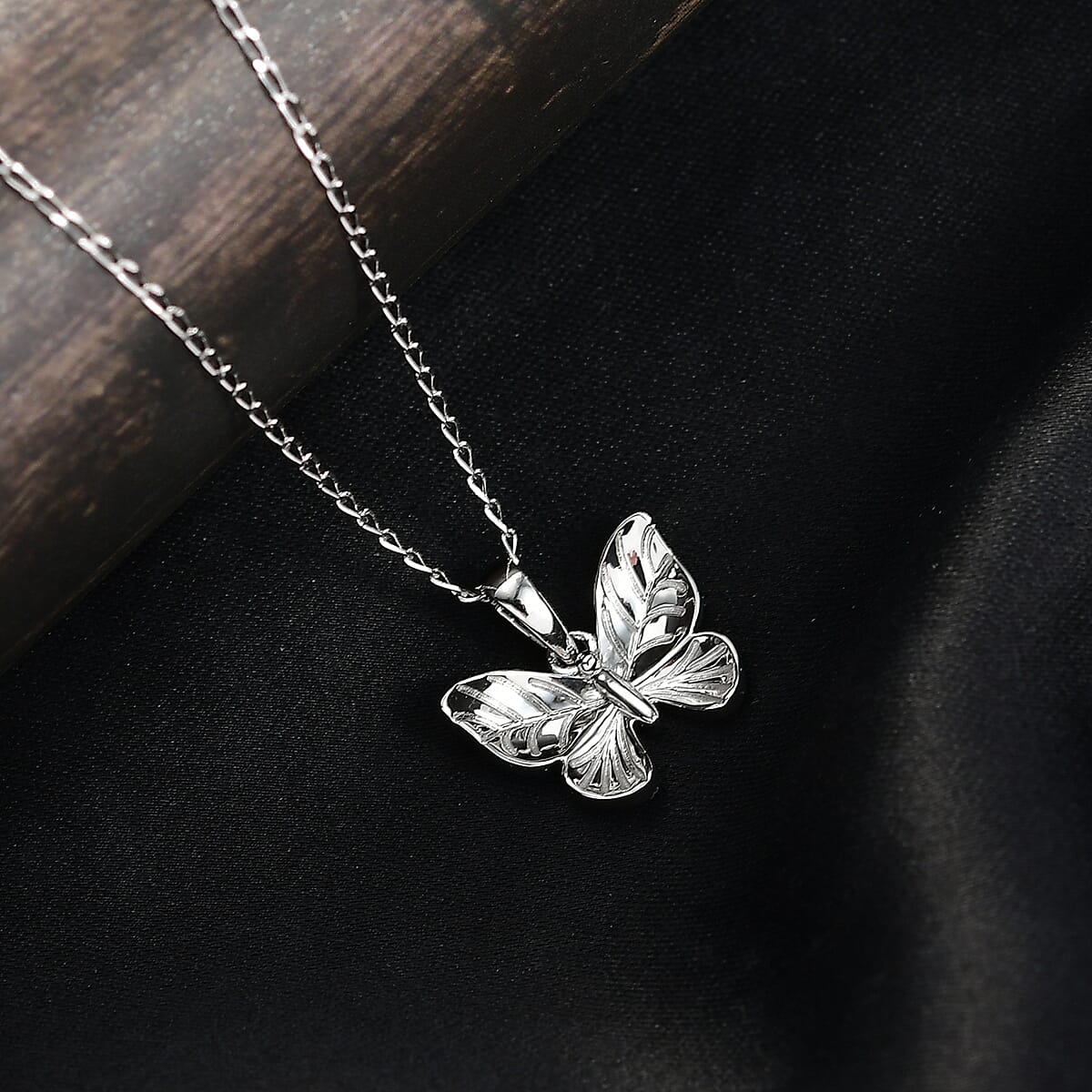 Rhapsody Pendant Necklace in 950 Platinum 6.40 Grams 20 Inches  image number 1