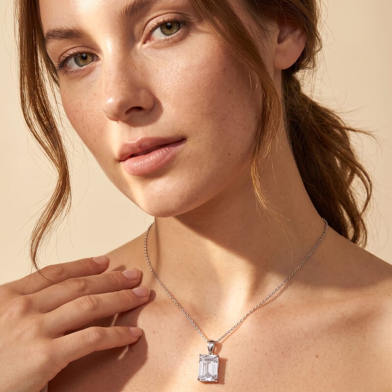 IGI Certified Luxuriant Lab Grown Diamond Solitaire Pendant Necklace in 950 Platinum 5.00 ctw (20 Inches) (E-F, VS)