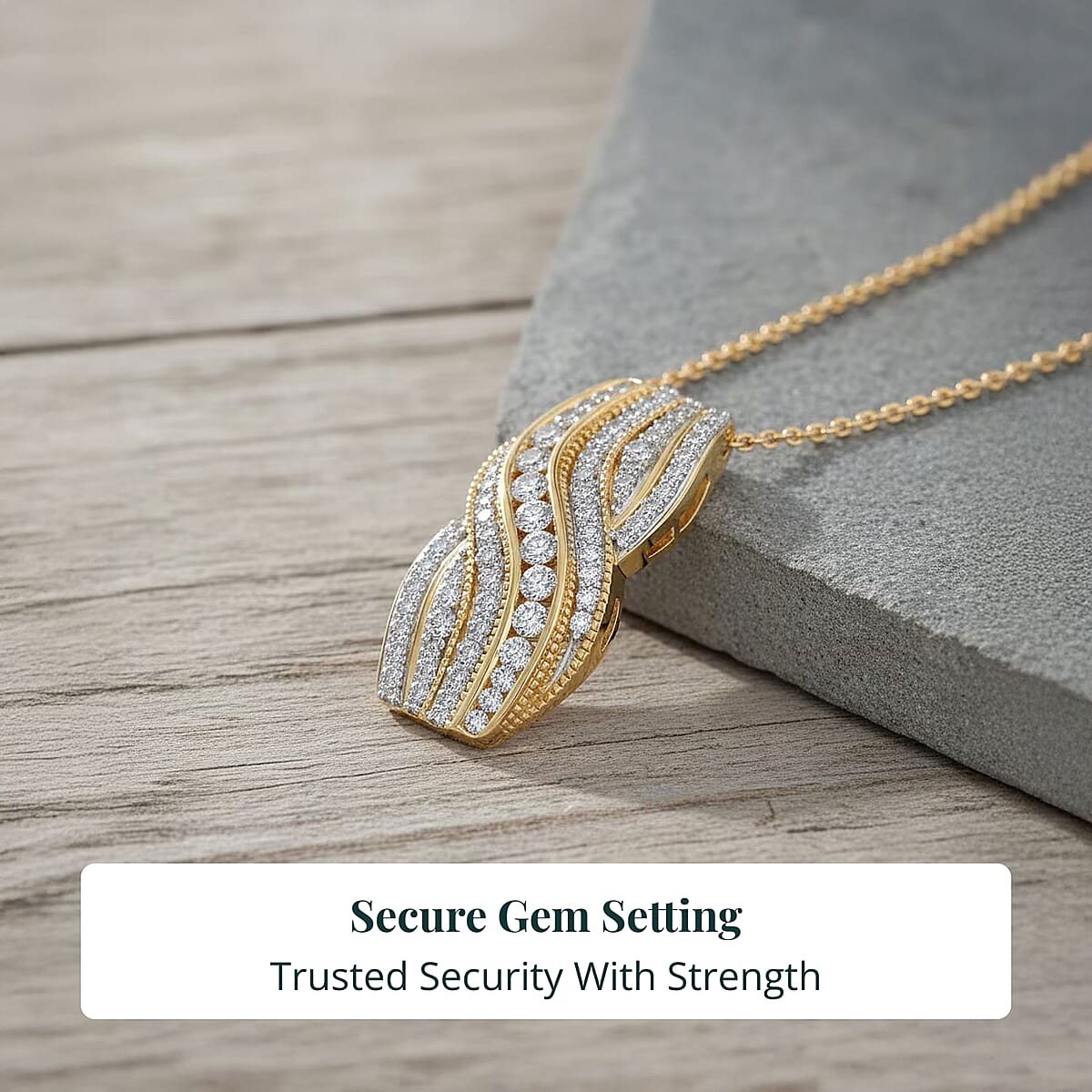 Doorbuster Luxuriant Lab Grown Diamond G-H SI 1.00 ctw Pendant Necklace in 18K Vermeil Yellow Gold Over Sterling Silver 20 Inches image number 4