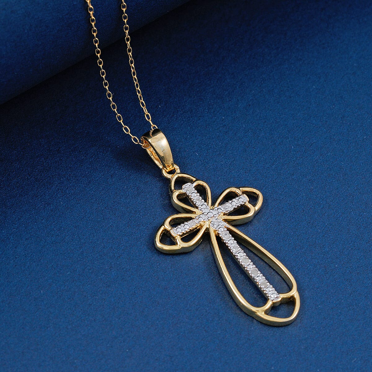 Diamond I2-I3 0.10 ctw Pendant Necklace in 14K YG and Rhodium Over Sterling Silver 18 Inches image number 1