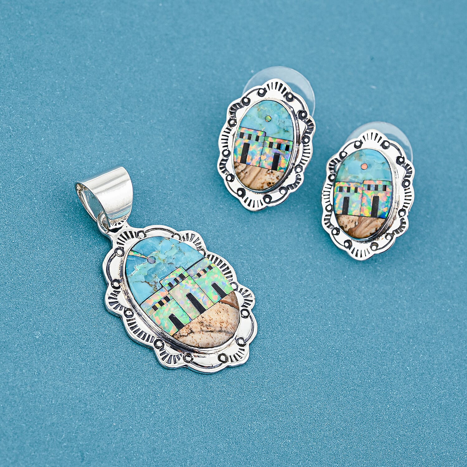 Kingman Turquoise - Product card gallery slide 2 (9450055565567)