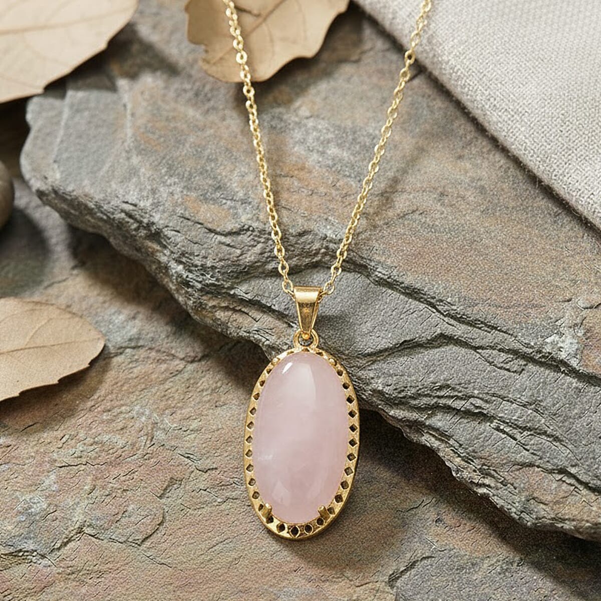 Galilea Rose Quartz 25.00 ctw Pendant Necklace (20 Inches) in Goldtone image number 1