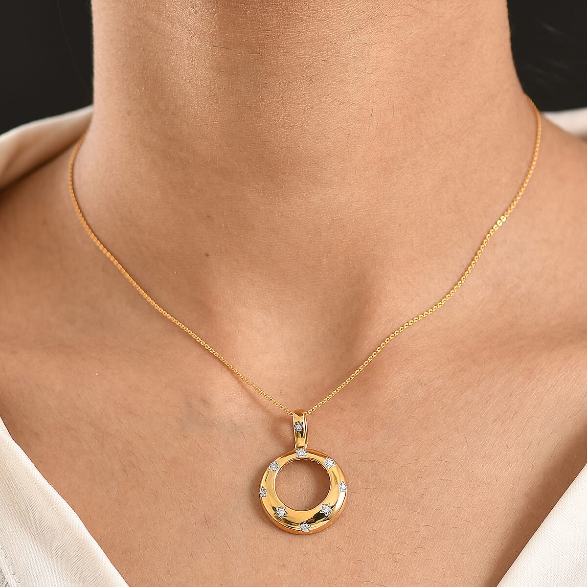 Luxuriant Lab Grown Diamond G-H SI 0.15 ctw Pendant Necklace in 18K Vermeil Yellow Gold Over Sterling Silver 20 Inches image number 2