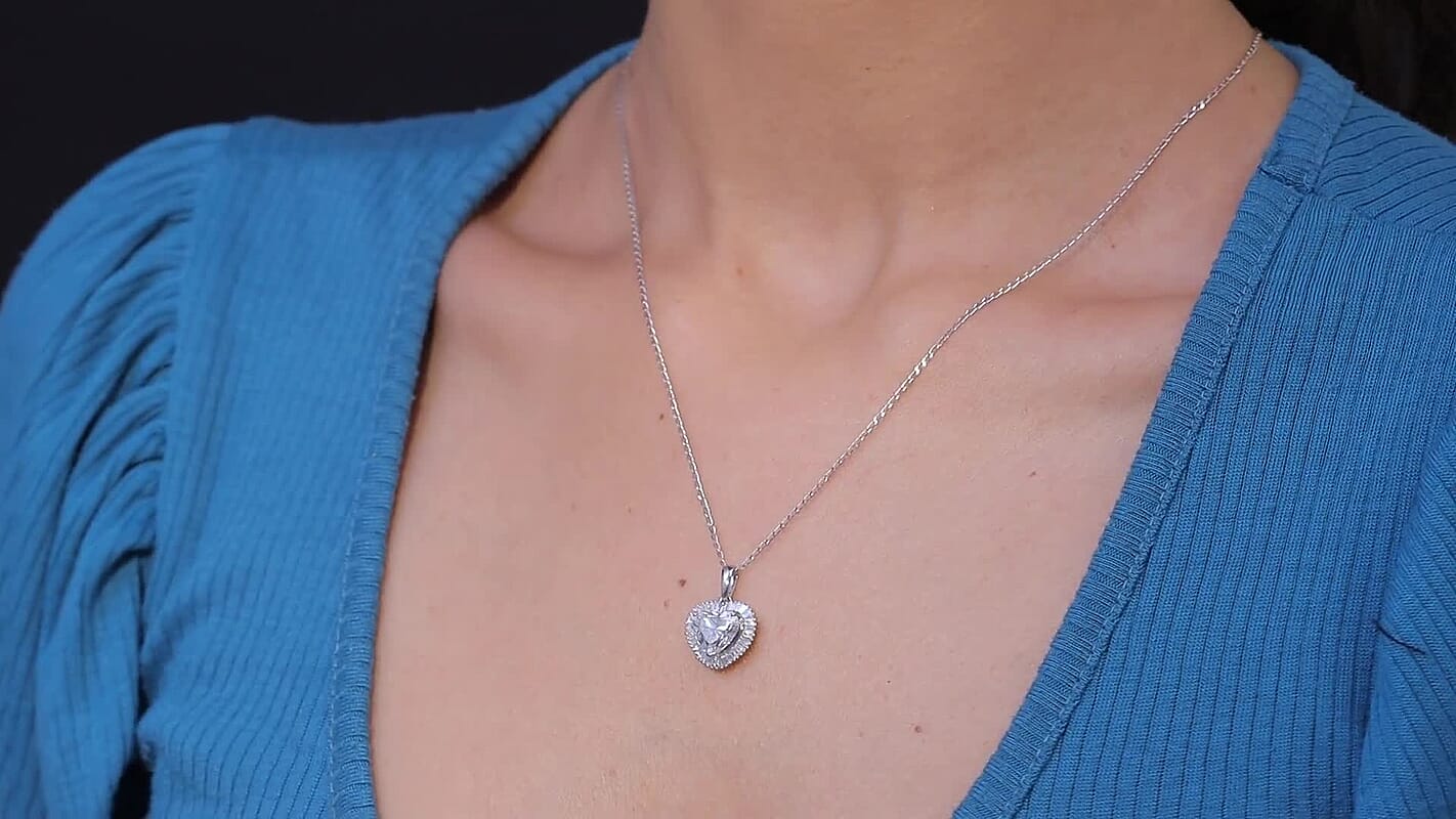 IGI Certified Luxuriant Lab Grown Diamond E-F VS 3.40 ctw Pendant Necklace in 950 Platinum 5.70 Grams 20 Inches