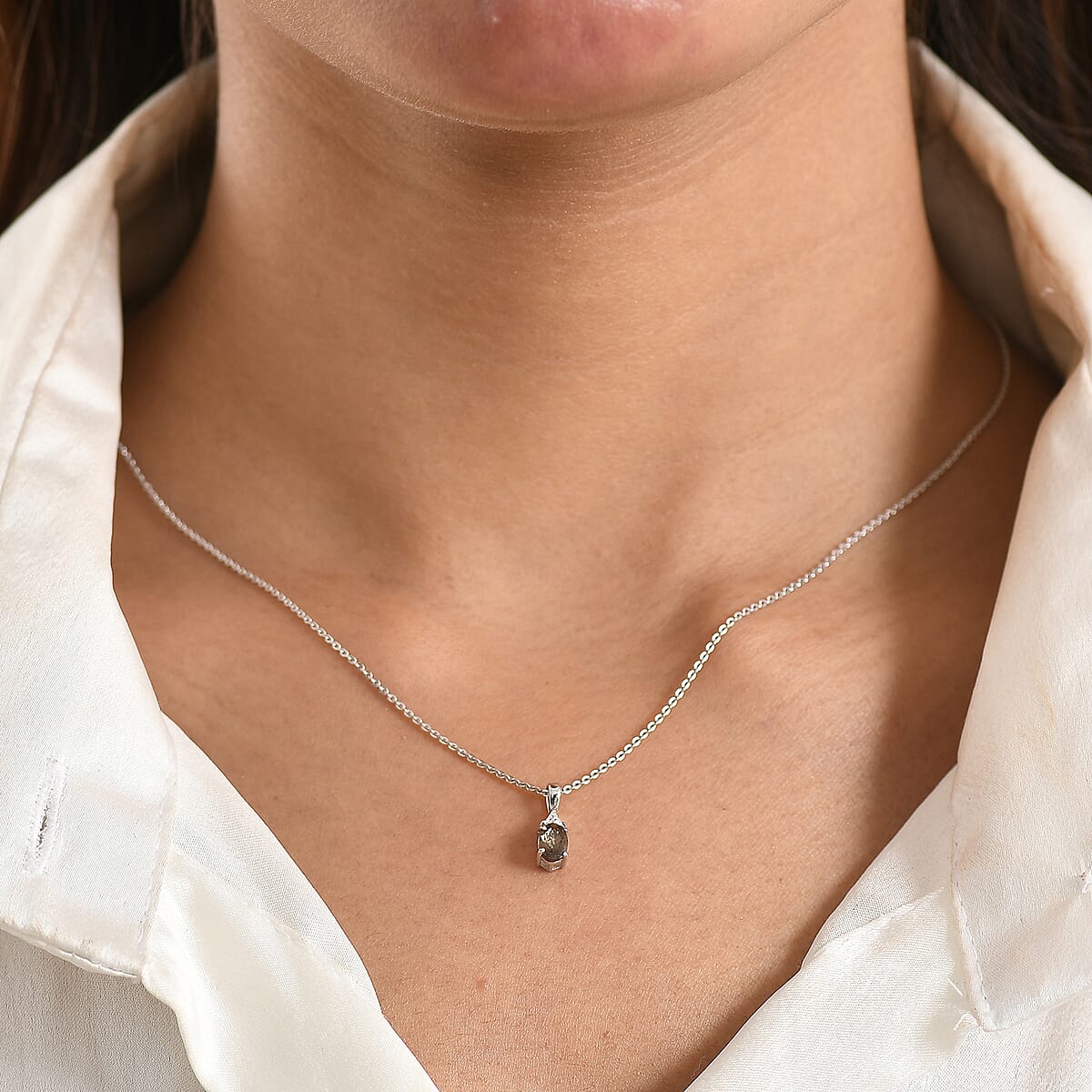 D'Joy Premium Madagascar Color Change Garnet and Moissanite 0.65 ctw Pendant Necklace in Rhodium Over Sterling Silver 20 Inches  image number 2