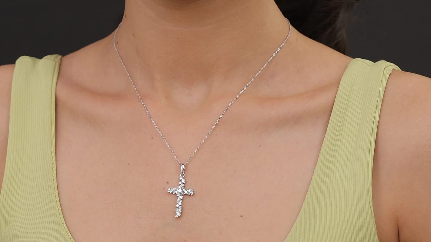 Luxuriant Lab Grown Diamond (G-H, SI) Starry Cross Pendant Necklace