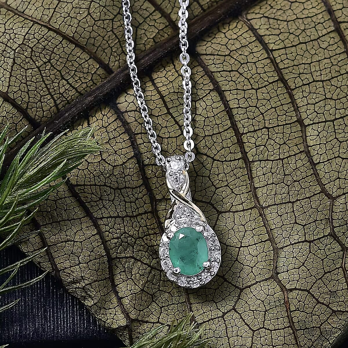 D'Joy Socoto Emerald and White Zircon 1.15 ctw Ring (Size 5) and Pendant Necklace 20 Inches in 18K Vermeil Yellow Gold and Rhodium Over Sterling Silver (Del. In 10-12 Days) image number 5