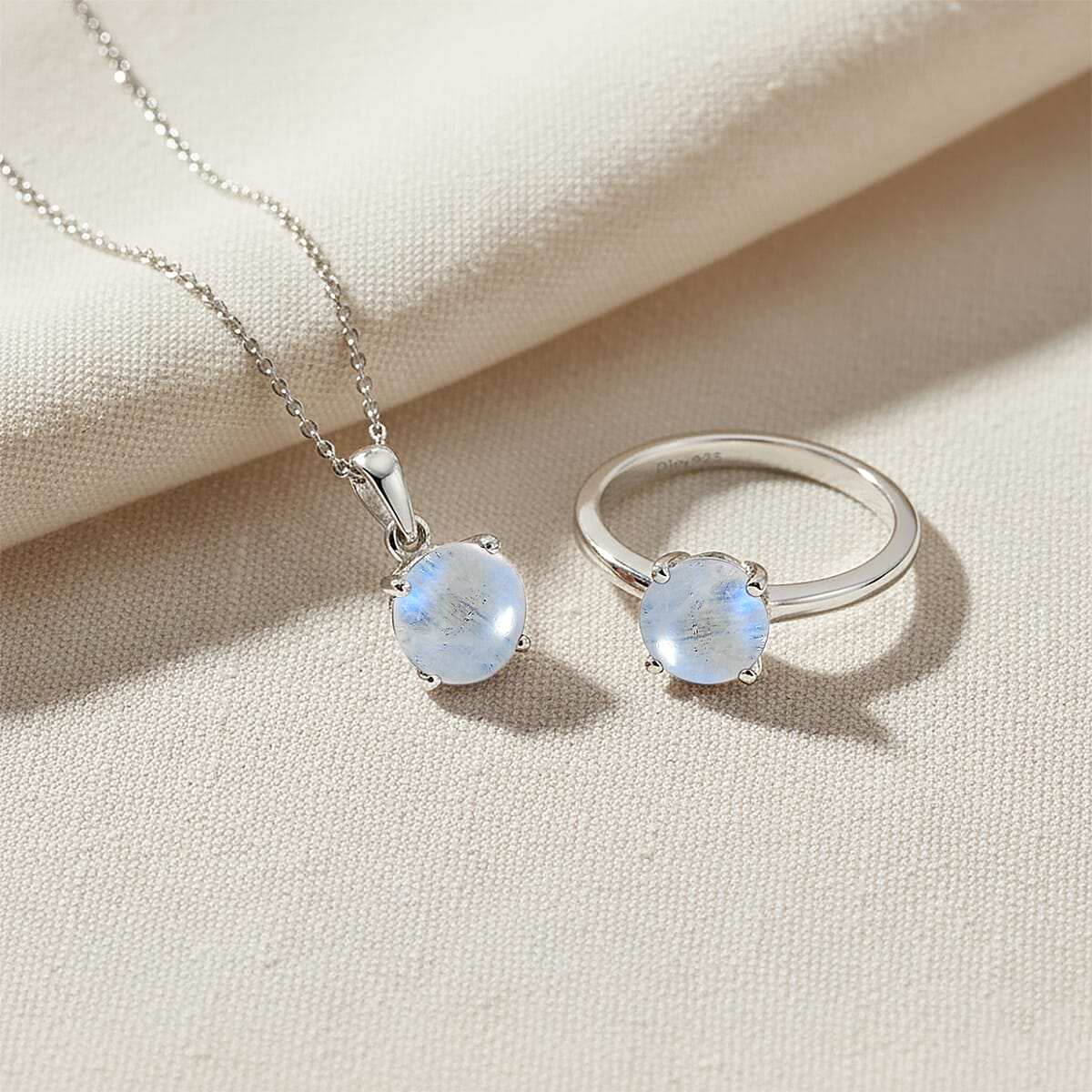 D'Joy Rainbow Moonstone 3.10 ctw Ring (Size 8.0) and Pendant Necklace 20 Inches in Rhodium Over Sterling Silver image number 1