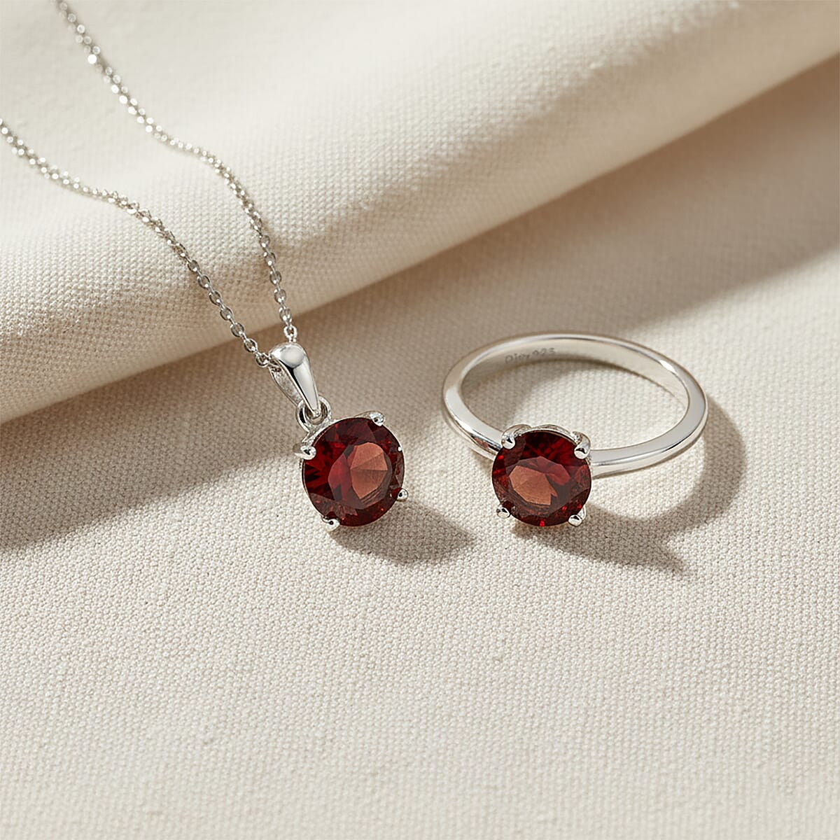 D'Joy Mozambique Garnet 3.00 ctw Ring (Size 8.0) and Pendant Necklace 20 Inches in Rhodium Over Sterling Silver image number 1