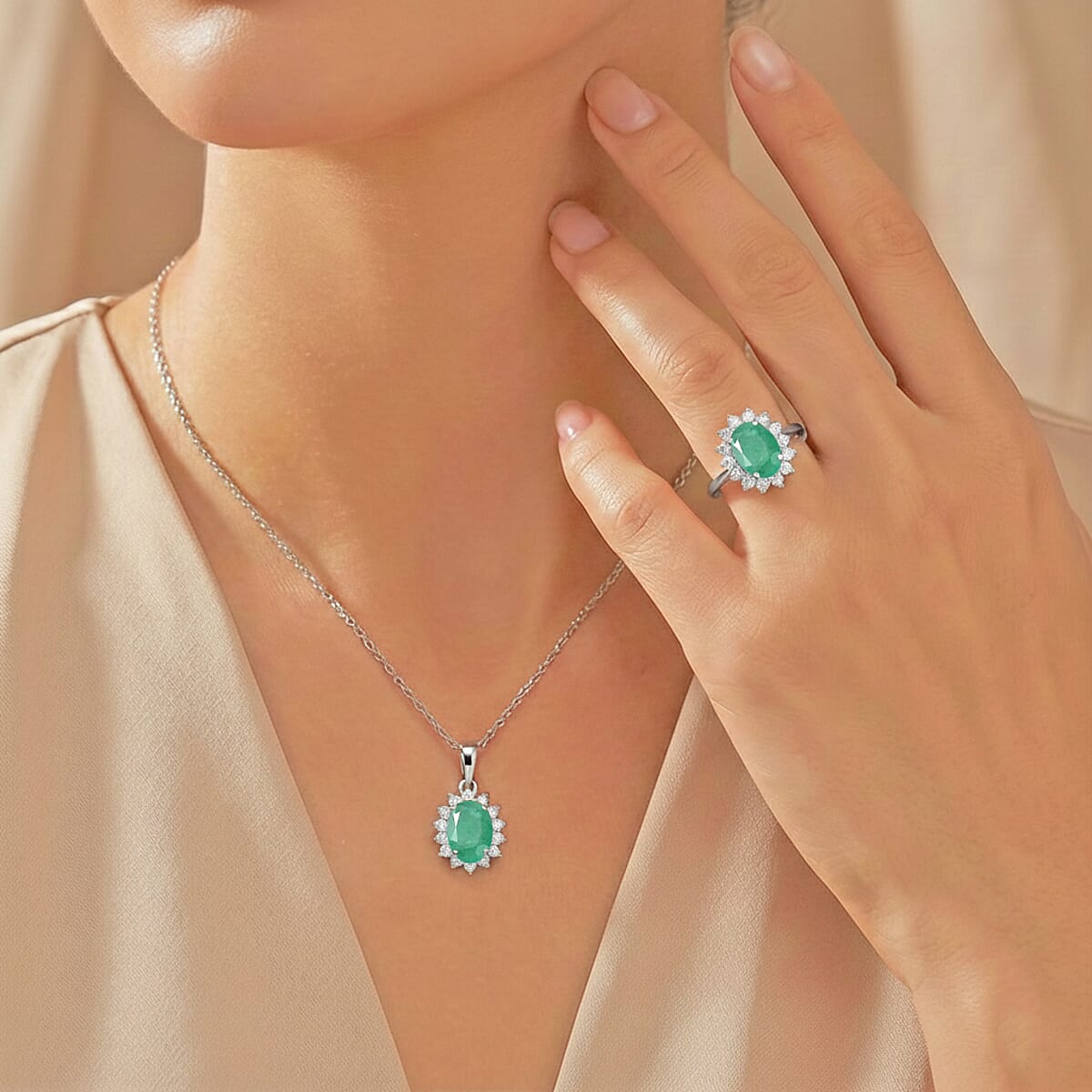 D'Joy Emerald and White Zircon 2.40 ctw Ring (Size 7.0) and Pendant Necklace 20 Inches in Rhodium Over Sterling Silver image number 2
