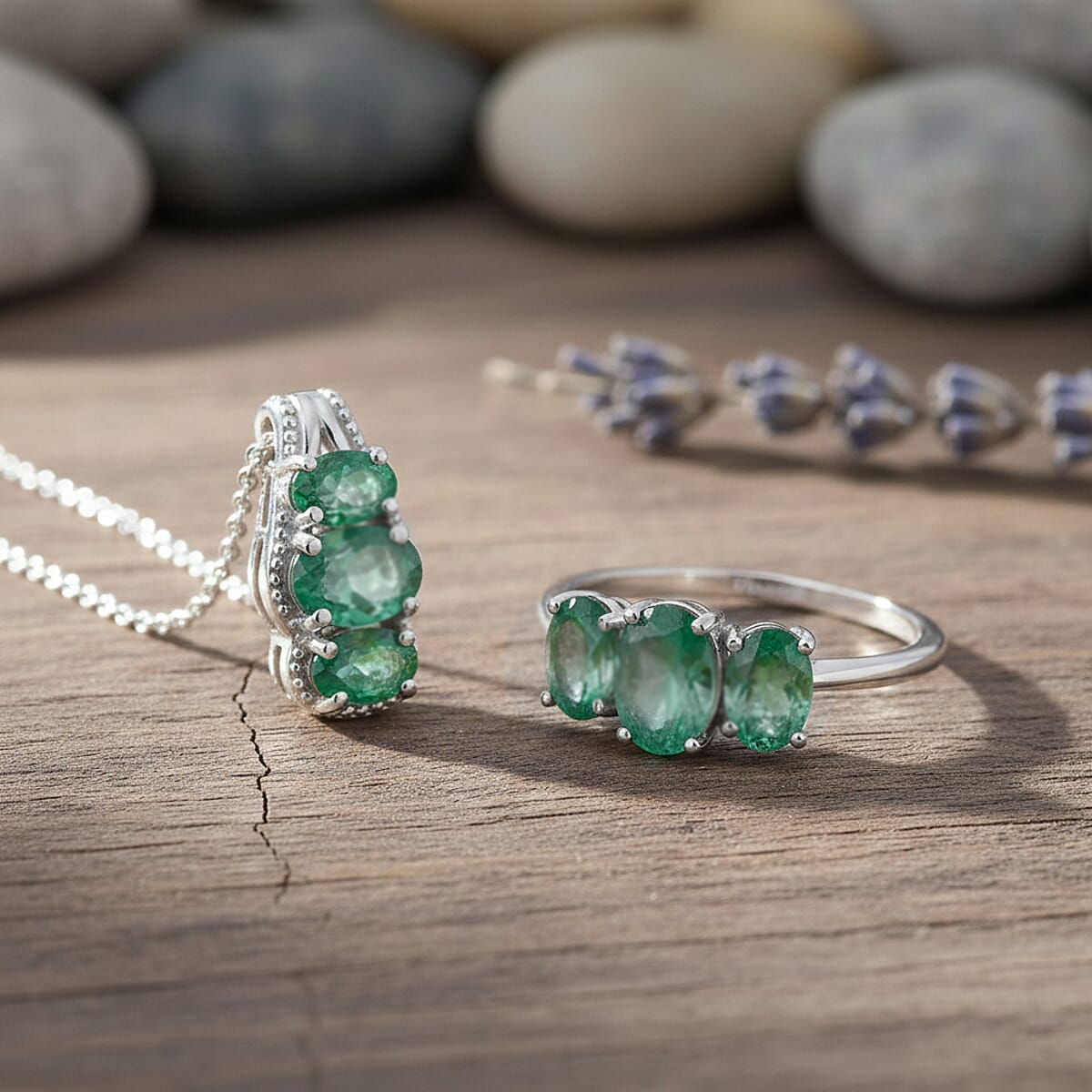 D'Joy Socoto Emerald 2.70 ctw Ring (Size 8.0) and Pendant Necklace 20 Inches in Rhodium Over Sterling Silver image number 1