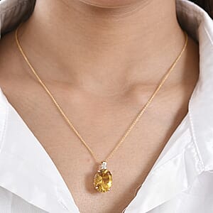 Luxuro Premium Golden Apatite and Diamond G-H I2 10.15 ctw Sunlit Pendant Necklace in 10K Yellow Gold 20 Inches