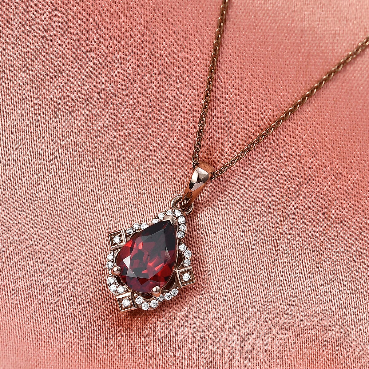 D'Joy Premium Mozambique Garnet and Moissanite 2.15 ctw Pendant Necklace in 18K Vermeil RG Over Sterling Silver 20 Inches  image number 1