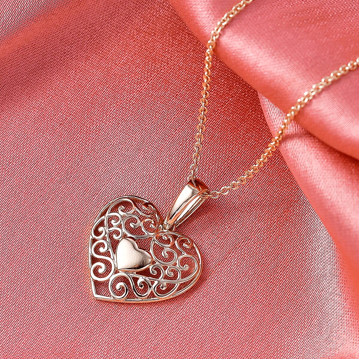 Heart Pendant Necklace in 10K Yellow Gold 2.85 Grams (20 Inches) image number 1