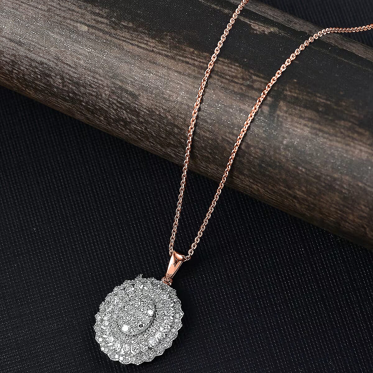 Luxuriant Lab Grown Diamond G-H, SI Pendant Necklace (20 Inches) in 18K Vermeil RG Over Sterling Silver 1.00 ctw image number 1