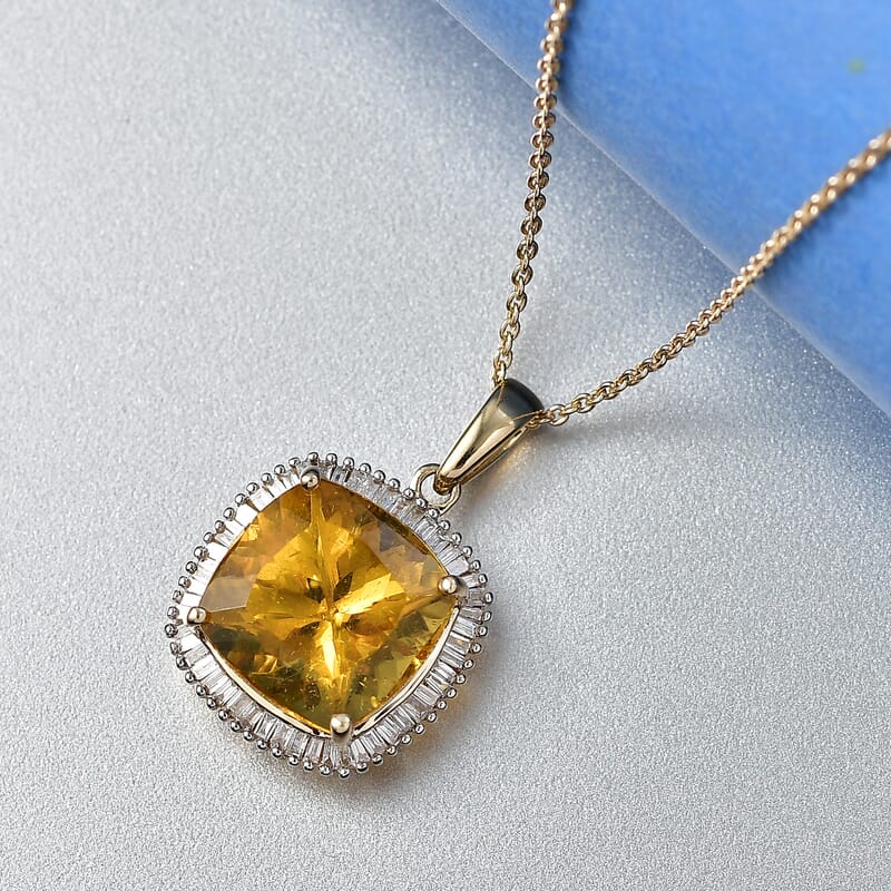 Luxoro Premium Golden Apatite and Diamond G-H SI 6.40 ctw Solar Crown Pendant Necklace in 10K Yellow Gold 20 Inches