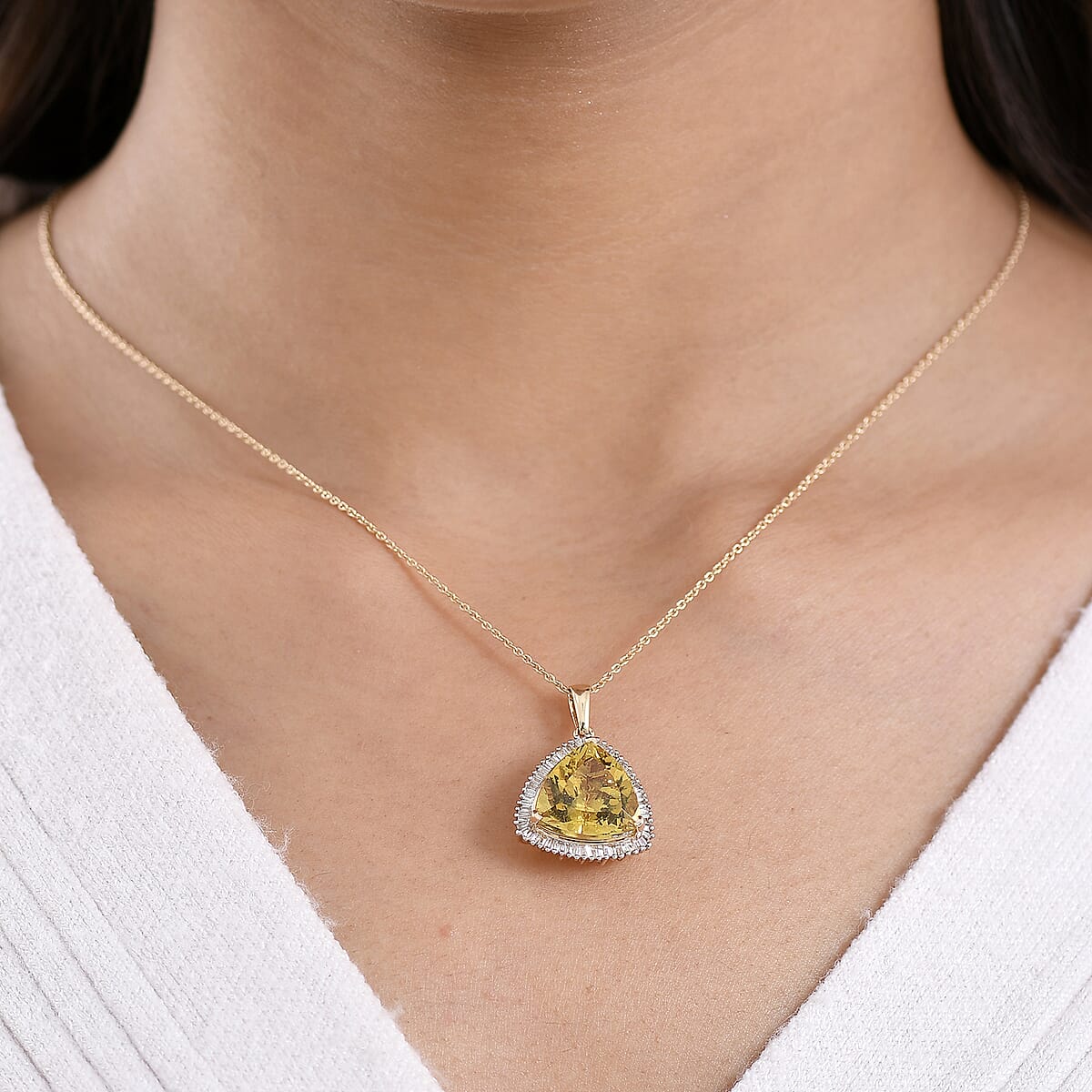 Luxuro Premium Golden Apatite and Diamond I2 7.60 ctw Solar Crown Pendant Necklace in 10K Yellow Gold 20 Inches image number 2