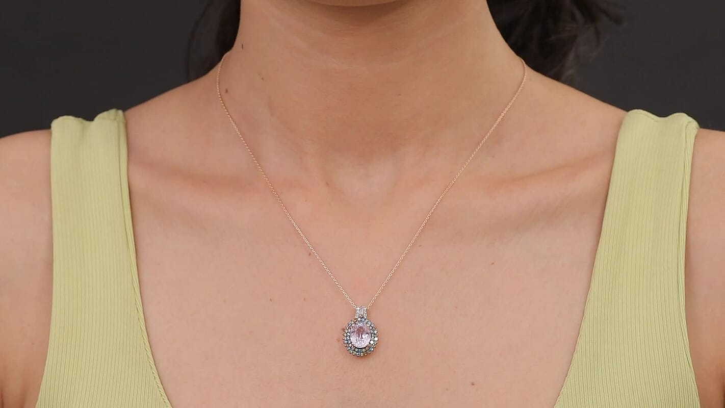 Premium Mangoro Aquamarine, Luxuriant Lab Grown Multi Diamond (SI) Pendant Necklace (20 Inches) in Rhodium Over Sterling Silver 2.65 ctw