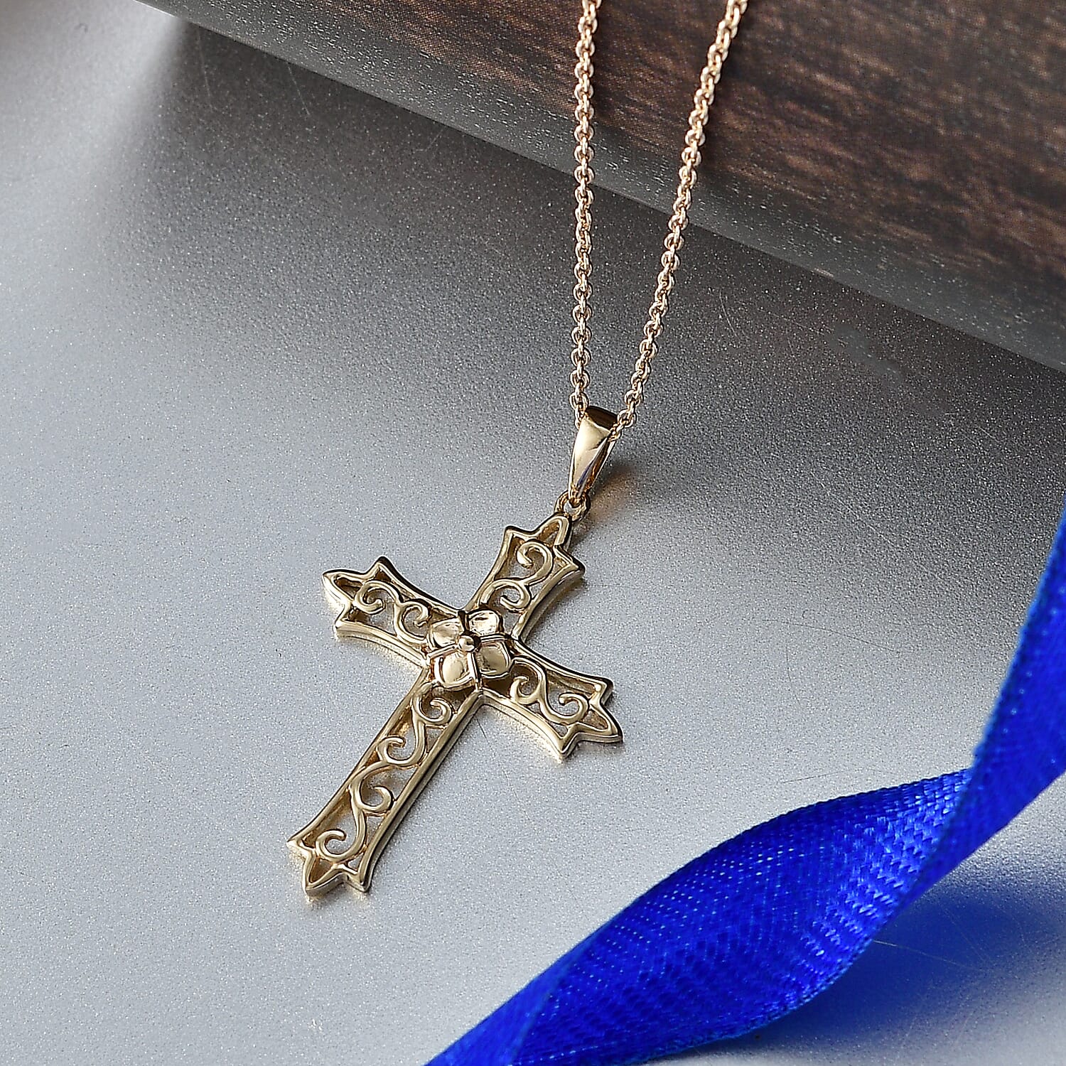 Cross Pendant Necklace in 10K Yellow Gold 3.15 Grams 20 Inches