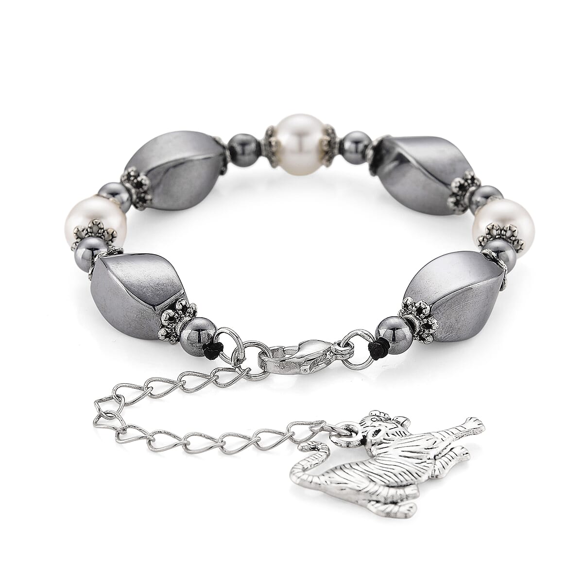 Terahertz 40.00 ctw and White Shell Pearl Beaded Bracelet with Charm (6.5-8.5In) and Earrings in Silvertone and Stainless Steel image number 3
