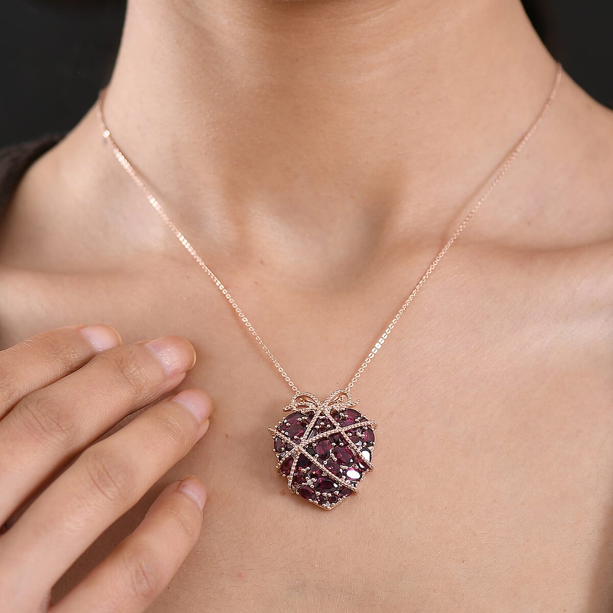 GP Premium Orissa Rhodolite Garnet and White Zircon 9.80 ctw Pendant Necklace in 18K Vermeil Rose Gold Over Sterling Silver 20 Inches (Del. in 8-10 Days) image number 3
