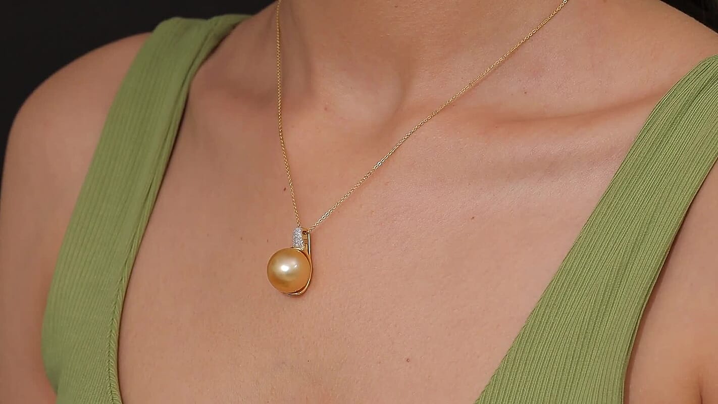 Premium South Sea Golden Cultured Pearl and Luxuriant Lab Grown Diamond G-H SI 0.10 ctw Pendant Necklace in 18K Vermeil Yellow Gold Over Sterling Silver 20 Inches