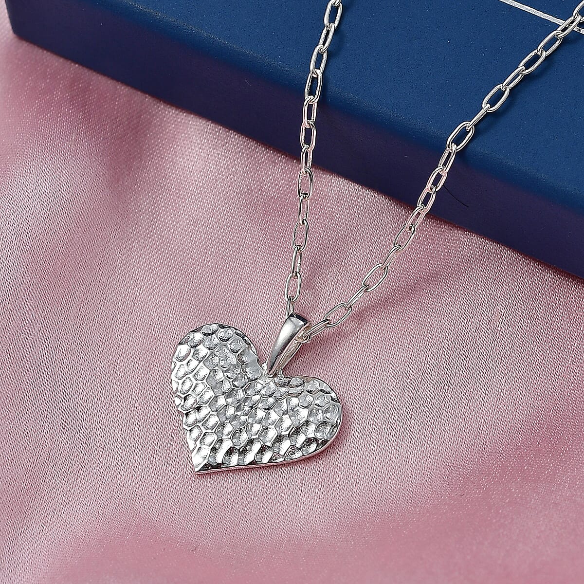 D'Joy Passport to Israel Heart Pendant Necklace in Sterling Silver 4.65 Grams 20 Inches  image number 1