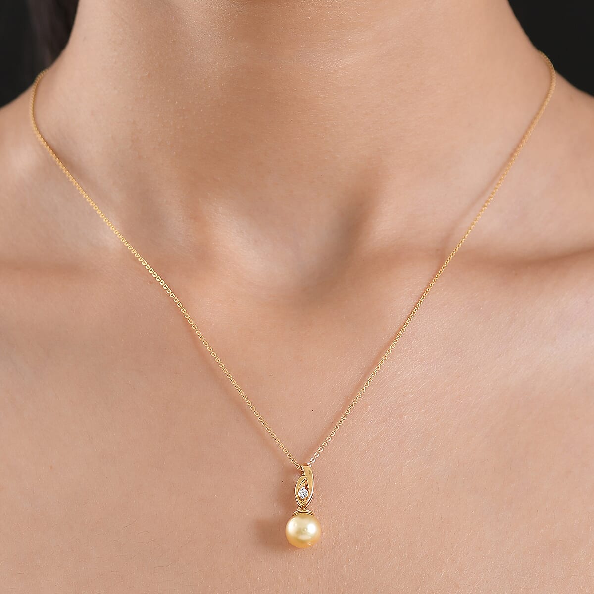 South Sea Golden Cultured Pearl and Luxuriant Lab Grown Diamond G-H SI Drop Pendant Necklace in 18K Vermeil Yellow Gold Over Sterling Silver 20 Inches image number 2