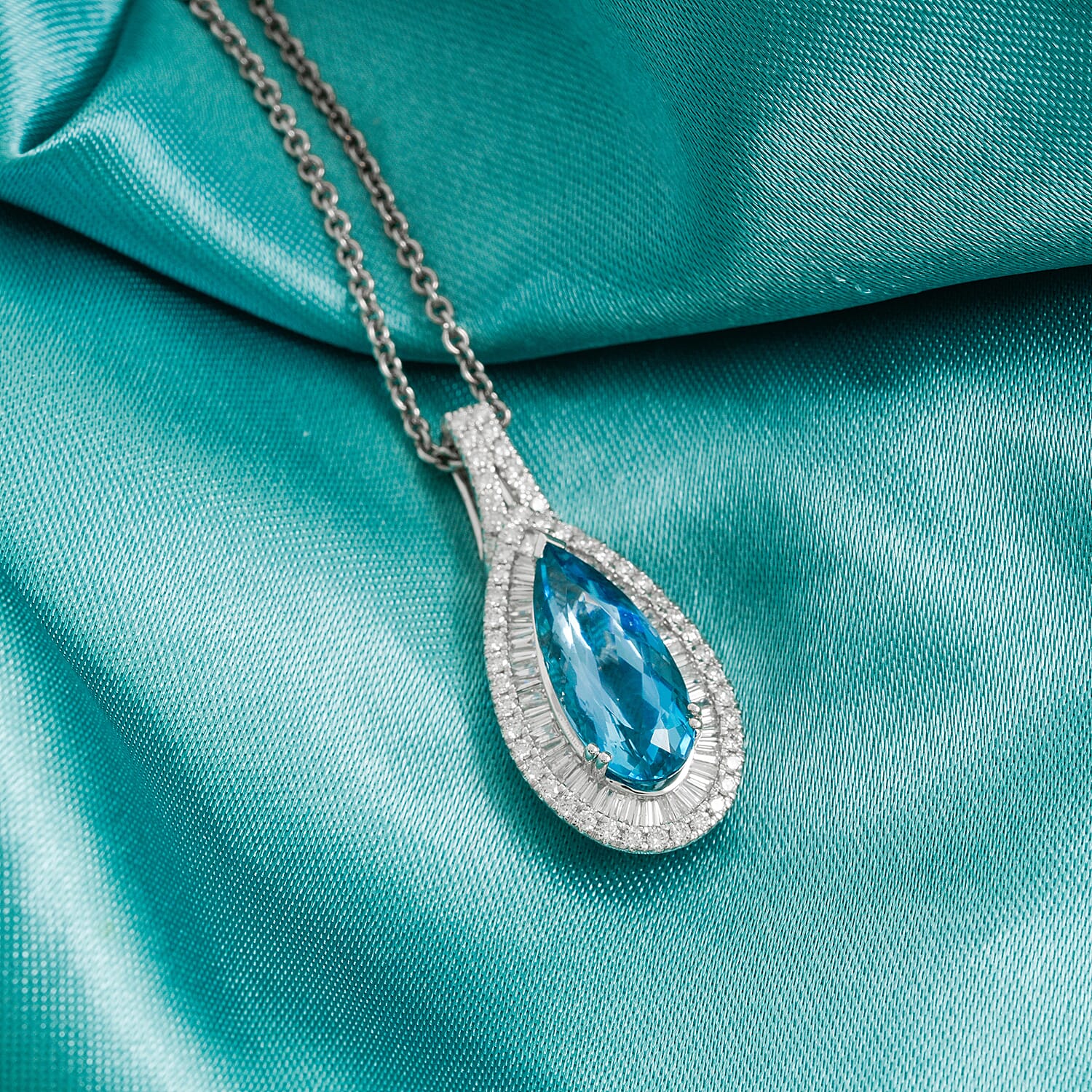 Chairman Collection Certified & Appraised Rhapsody AAAA Santa Maria Aquamarine and E-F VS Diamond 5.91 ctw Pendant Necklace 18 Inches in 950 Platinum 13.16 Grams