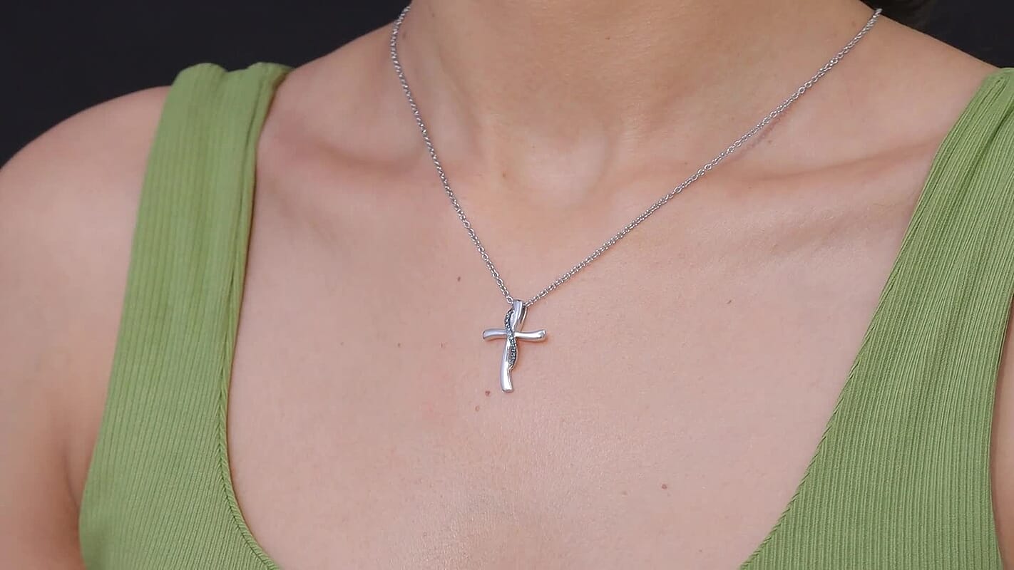 EverTrue Lab Grown Green Diamond (IR) (SI) Green Promise Cross Pendant in Platinum Bond with Stainless Steel Necklace (20 Inches) 0.10 ctw