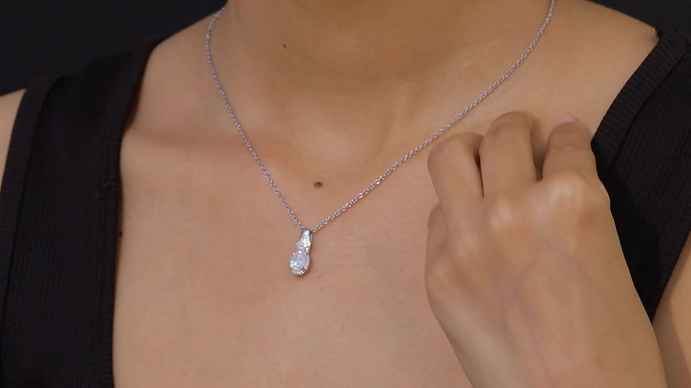EverTrue Moissanite 1.35 ctw Pendant in 18K YG Plated and Platinum Bond with Stainless Steel Necklace 20 Inches