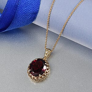 Mirage Collection AAA Orissa Rhodolite Garnet 5.80 ctw Midnight Desire Pendant Necklace in 10K Yellow Gold (20 Inches)