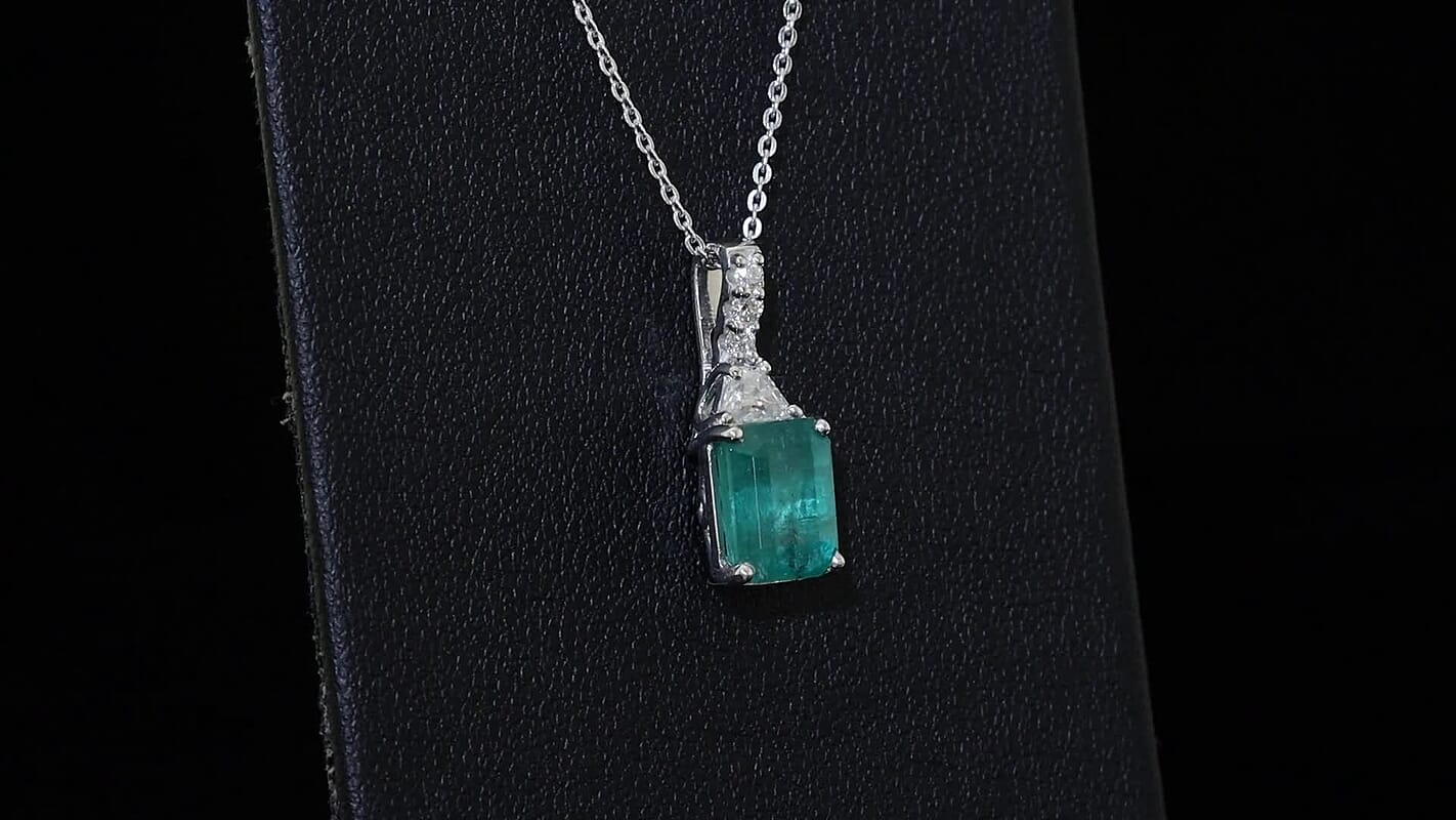 Certified & Appraised D'Joy Premium Kagem Zambian Emerald and Moissanite 2.75 ctw Octagon Pendant Necklace in Rhodium Over Sterling Silver 20 Inches
