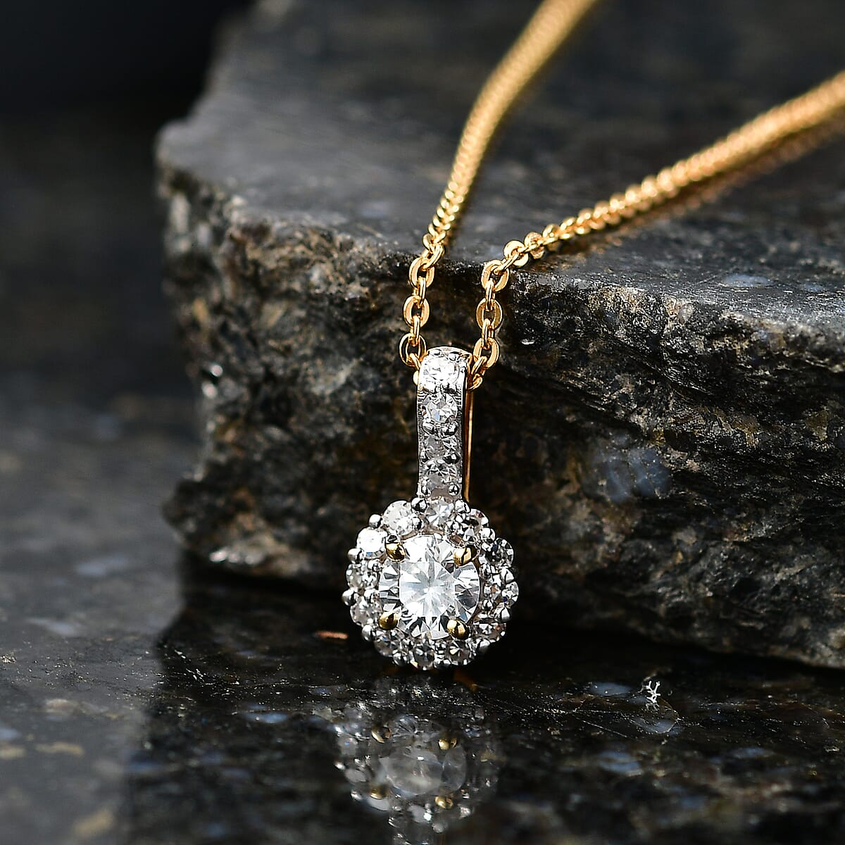 Luxuriant Lab Grown Diamond G-H SI 0.50 ctw Pendant Necklace in 18K Vermeil Yellow Gold Over Sterling Silver 20 Inches (Del. in 10-12 Days) image number 1