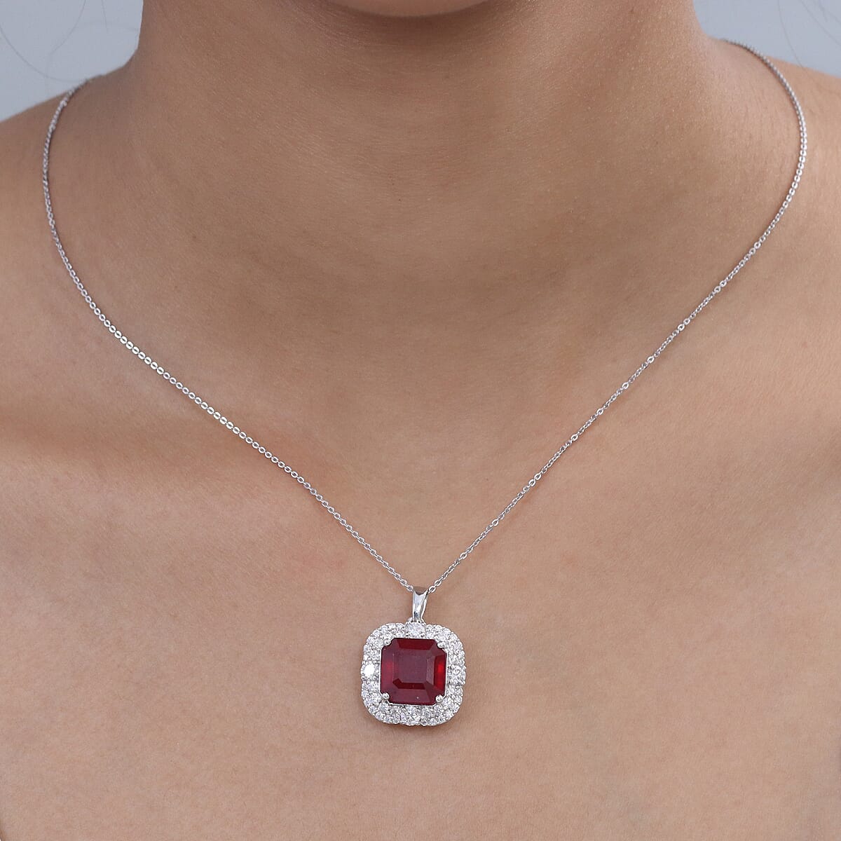 Certified & Appraised D'Joy Asscher Cut Niassa Ruby (FF) and Moissanite 11.90 ctw Pendant Necklace (20 Inches) in Rhodium Over Sterling Silver image number 2