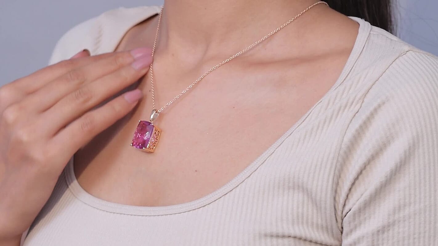Evertrue African Lilac Quartz (Triplet) 20.30 ctw Solitaire Pendant in 18K Rose Gold Plated with Stainless Steel Necklace 20 Inches