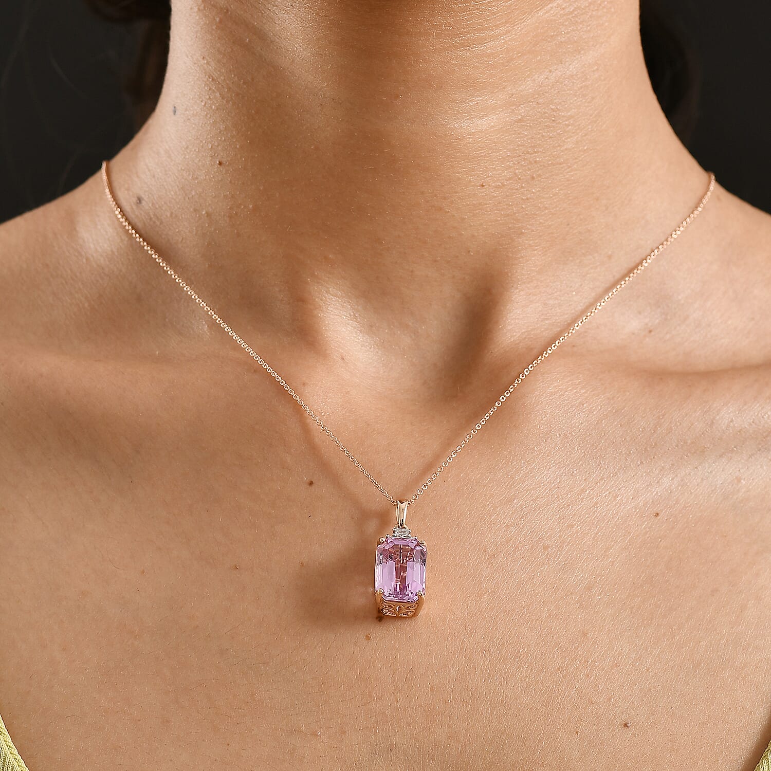 Premium Patroke Kunzite and Luxuriant Lab Grown Diamond E-F VS 10.70 ctw Majestic Rose Pendant Necklace in 10K Rose Gold 20 Inches
