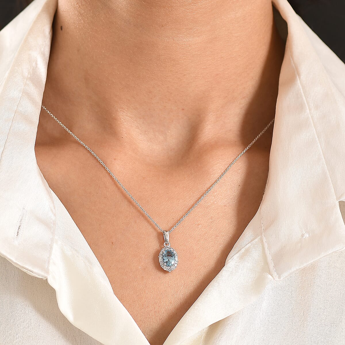 Certified & Appraised Luxoro Santa Maria Aquamarine and Diamond I2 1.30 ctw Pendant Necklace in 10K White Gold (20 Inches) (Del. In 7-10 Days) image number 2