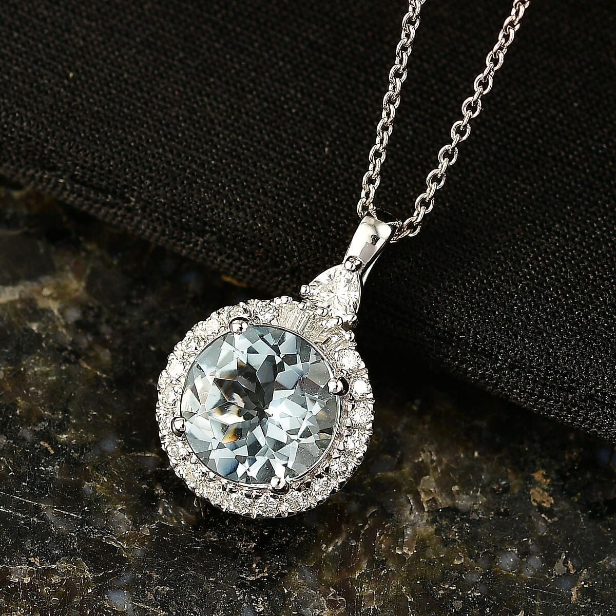 Certified & Appraised Luxuriant 10K White Gold AAA Mangoro Aquamarine, Lab Grown Diamond (GH, SI) Pendant Necklace (20 Inch) 2.87 ctw image number 1