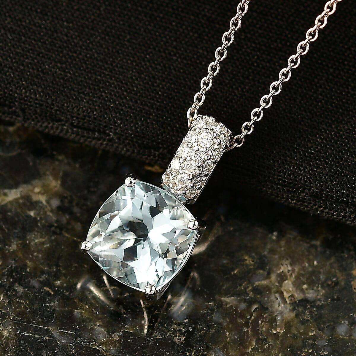 Certified & Appraised AAA Mangoro Aquamarine and Luxuriant Lab Grown Diamond G-H SI 2.99 ctw Pendant Necklace in 10K White Gold (20 Inches) (Del. in 7-10 Days) image number 1