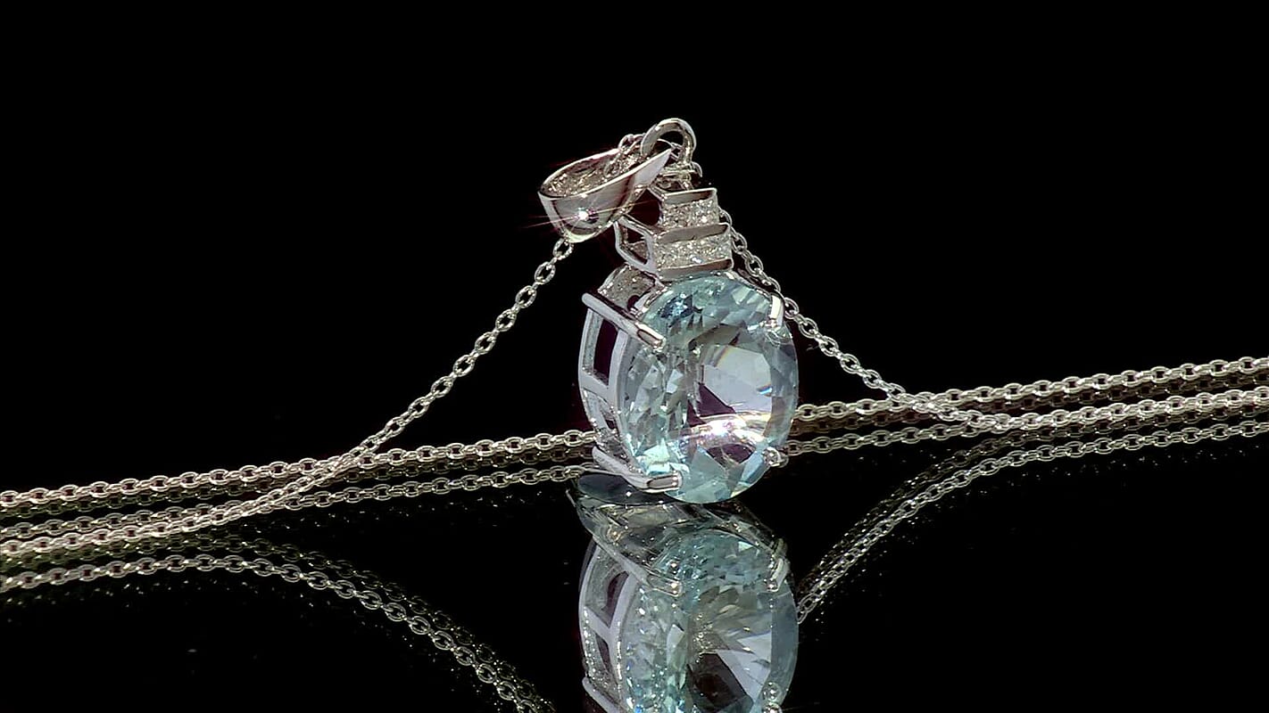 Luxoro AAA Mangoro Aquamarine and Diamond G-H I2 3.30 ctw The Blue Throne Pendant Necklace in 10K White Gold (20 Inches)